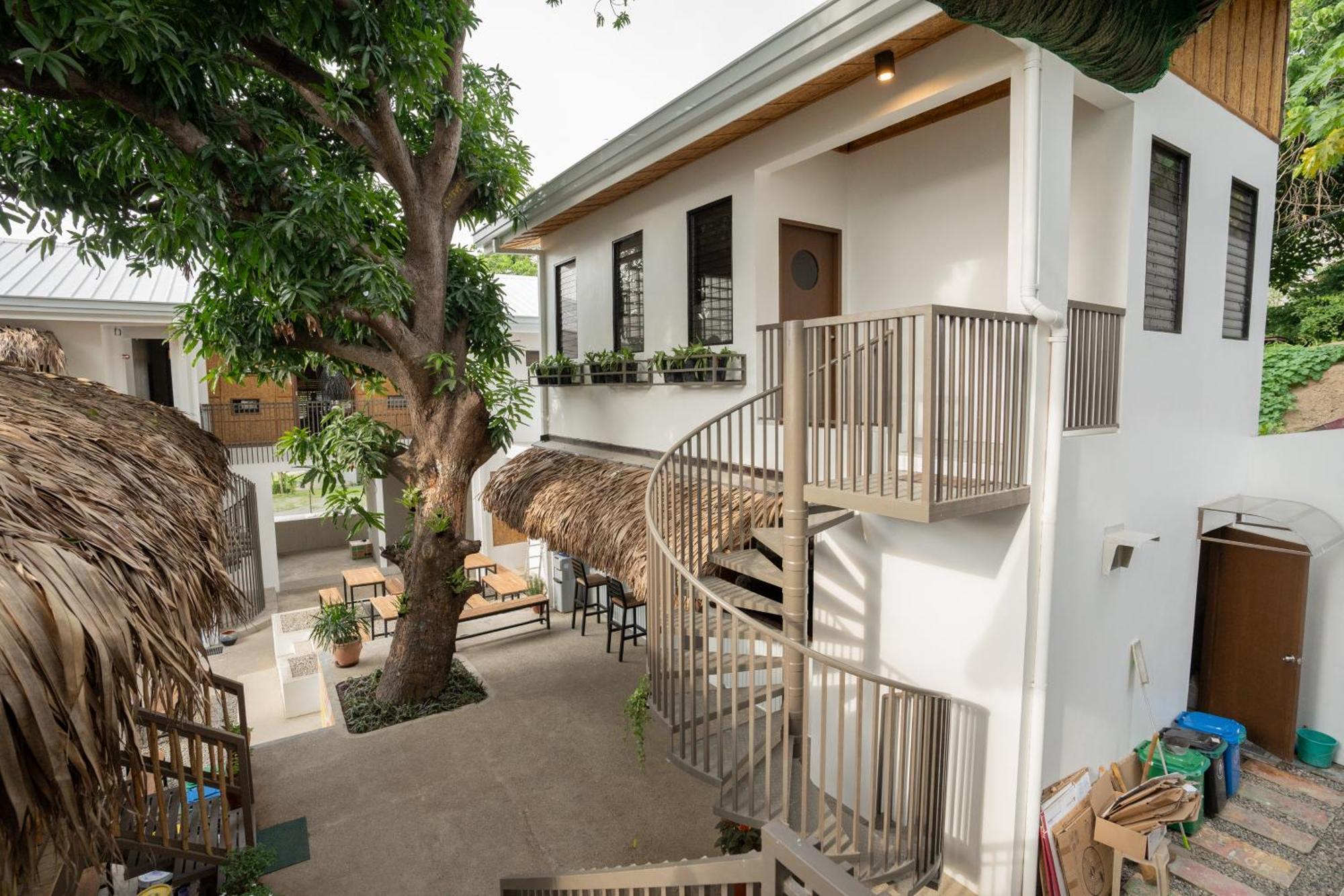 The Circle Hostel, La Union San Fernando City  Bagian luar foto